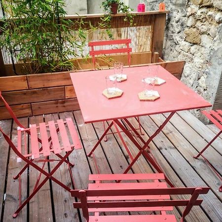 Maison De Village Meublee Avec Terrasse Donzère Dış mekan fotoğraf