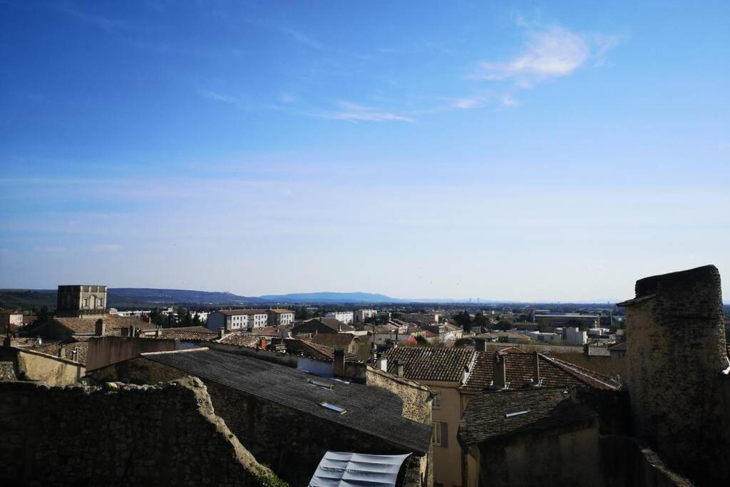 Maison De Village Meublee Avec Terrasse Donzère Dış mekan fotoğraf