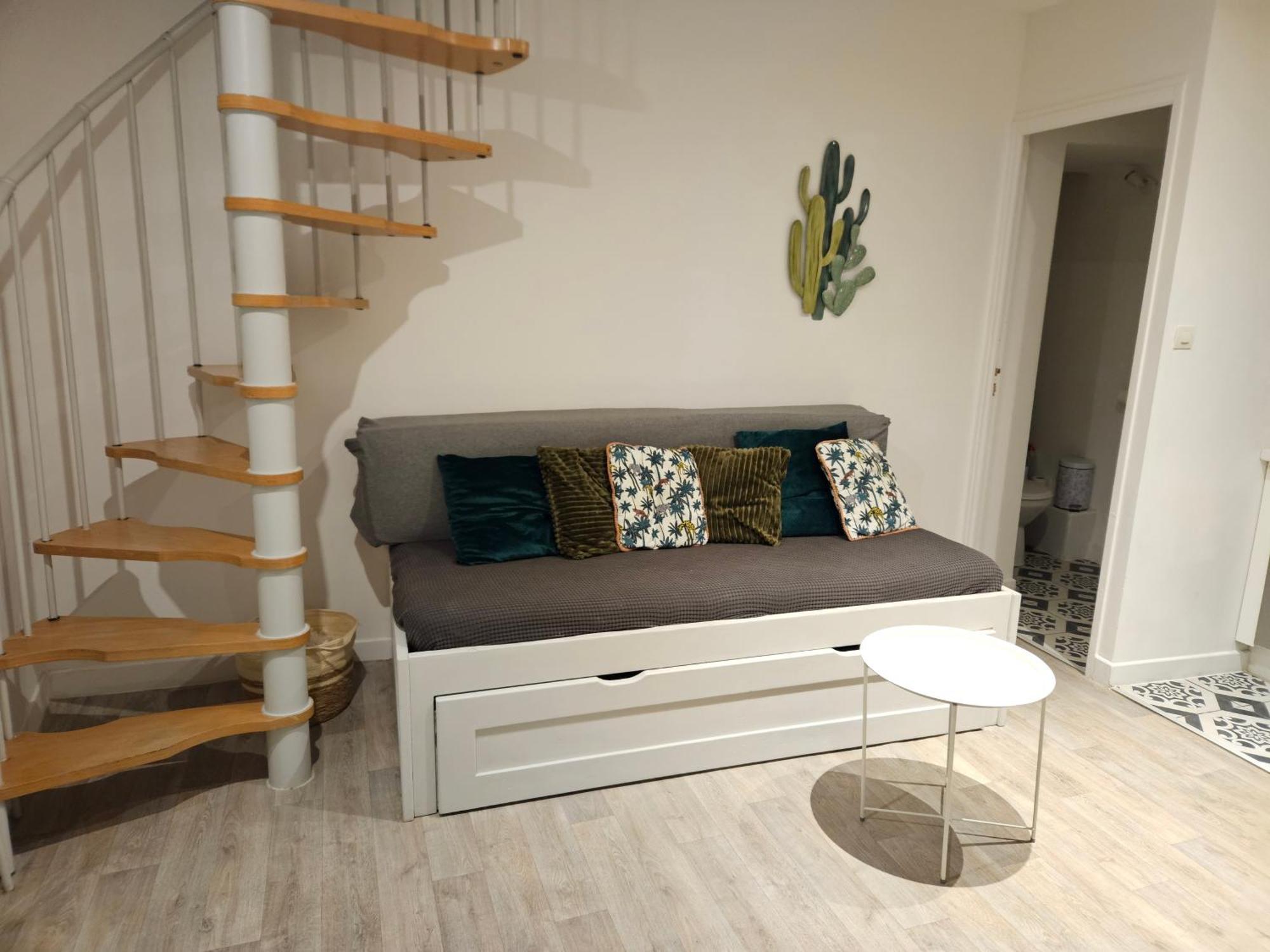 Maison De Village Meublee Avec Terrasse Donzère Dış mekan fotoğraf